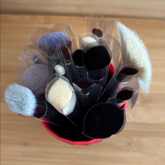 Brand New Jeffree Star Weirdo Mini Palette Halloween Gothic & 18-Piece Brush Set - Picture 7 of 13